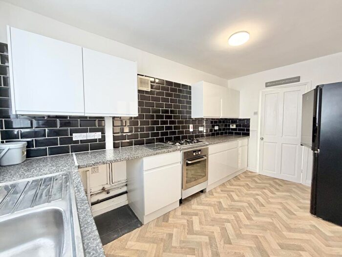 3 Bedroom Terraced House To Rent In Wellfield Road, Brooklands, Manchester, M23