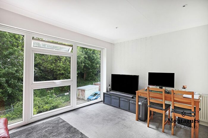 1 Bedroom Flat To Rent In Kendal Avenue, Epping, CM16