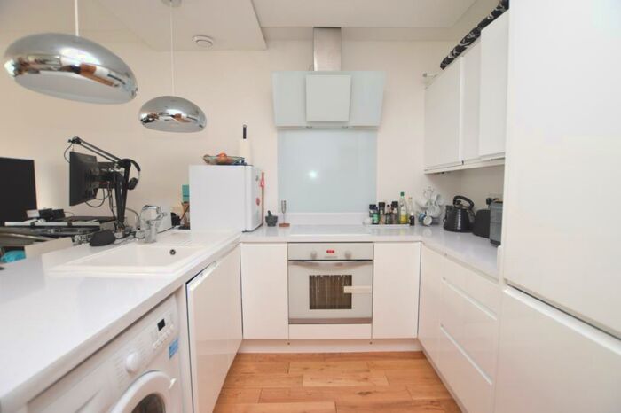 1 Bedroom Flat To Rent In Rutland Park London, SE6