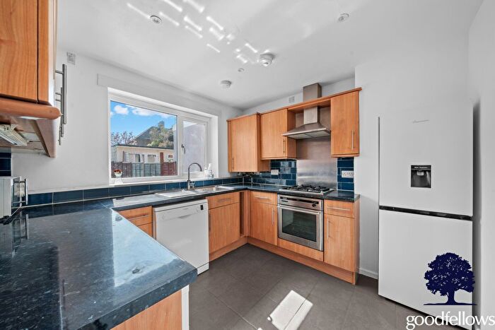 3 Bedroom Terraced House To Rent In Middleton Road, Carshalton, SM5