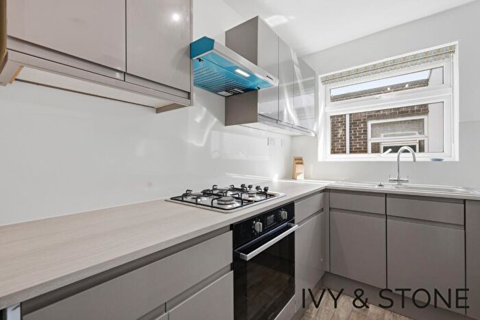 1 Bedroom Apartment For Sale In Sinclair Court, Copers Cope Road, Beckenham, Kent, BR3