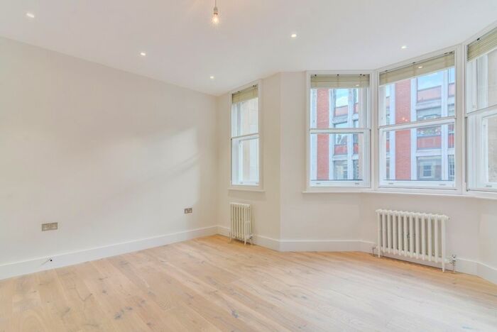 2 Bedroom Flat To Rent In Long Acre, London, WC2E