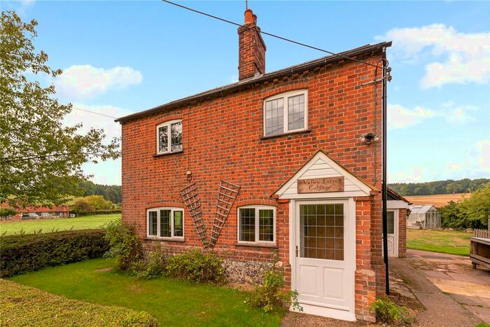 3 Bedroom Detached House To Rent In Bix, Henley-On-Thames, Oxfordshire, RG9