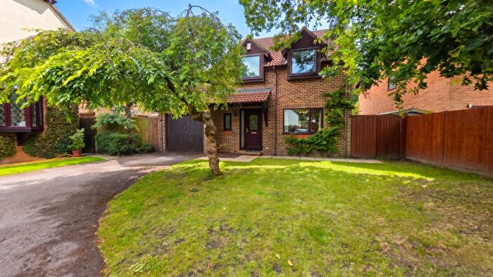 4 Bedroom Detached House For Sale In Carolina Place, Finchampstead, Wokingham, Berkshire, RG40