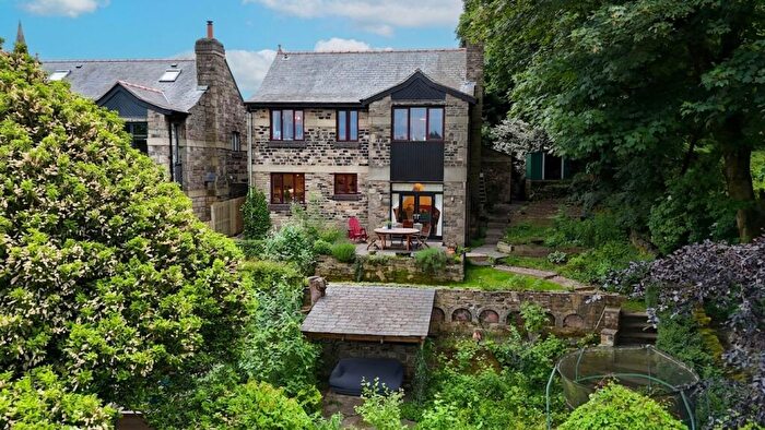 4 Bedroom Property For Sale In Dean Bridge Lane, Hepworth, HD9