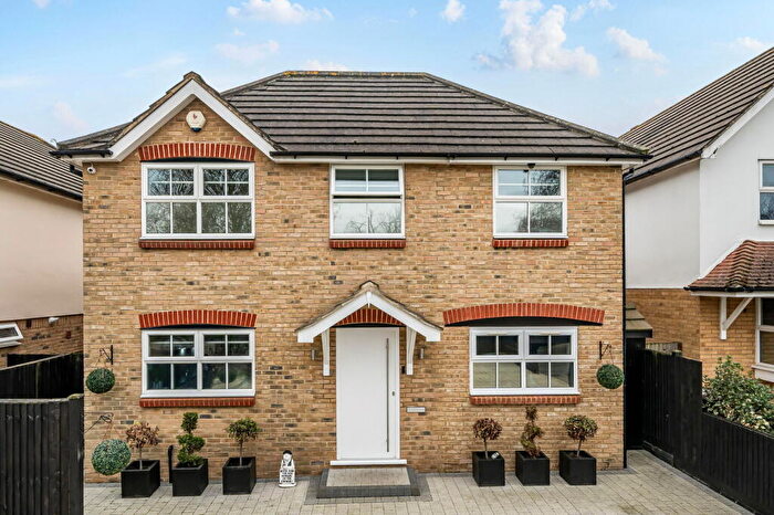 4 Bedroom Detached House For Sale In Lewing Close, Orpington, BR6