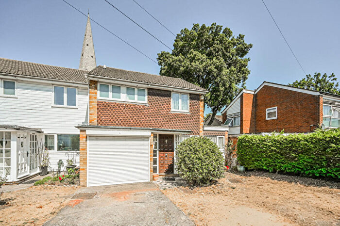 3 Bedroom Terraced House For Sale In Samantha Close, Walthamstow, London, E17