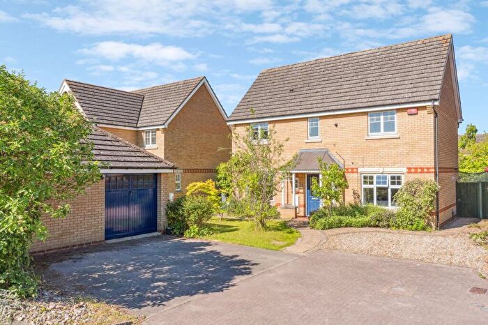 4 Bedroom Detached House For Sale In Tithe Farm Close, Langford, Biggleswade, SG18