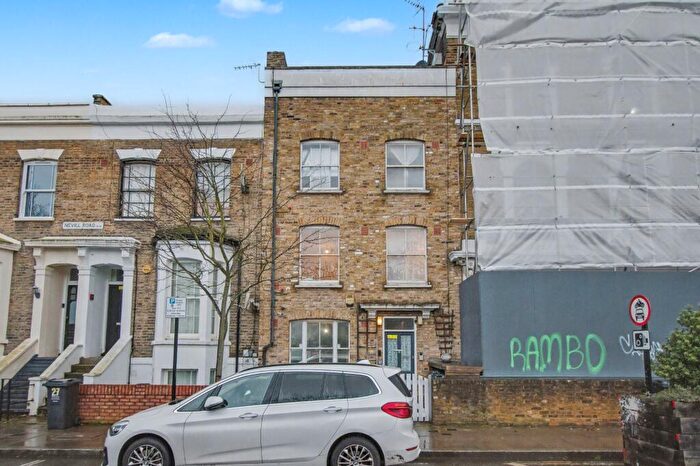 Terraced House For Sale In Flats A - C, Nevill Road, Stoke Newington, London, N16
