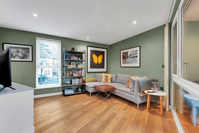 2 Bedroom Flat To Rent In Eltringham Street, Battersea Reach, SW18