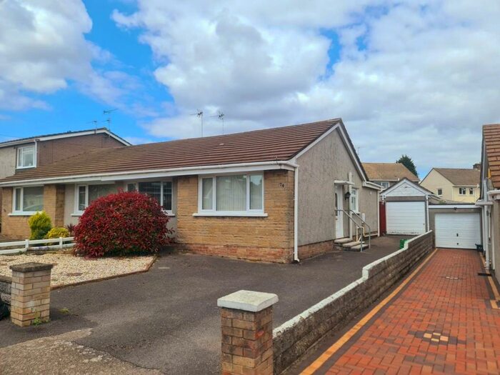 2 Bedroom Semi-Detached Bungalow To Rent In Beechwood Drive, Penarth, CF64