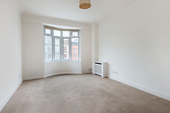 1 Bedroom Flat To Rent In Grove End Gardens, Grove End Road, St John's Wood, London, NW8