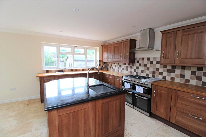 5 Bedroom Detached House To Rent In Chelmsford Road, Shenfield, CM15