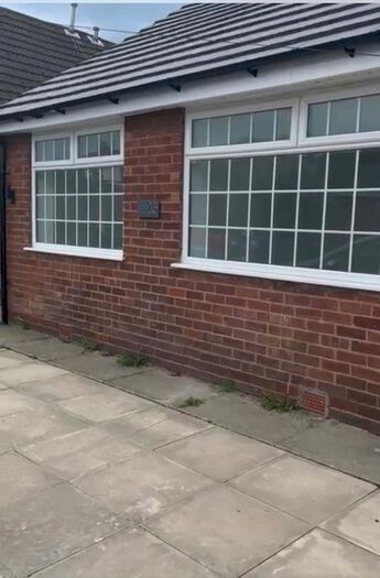 6 Bedroom Bungalow To Rent In Glendale Ave, Ashton, WN4