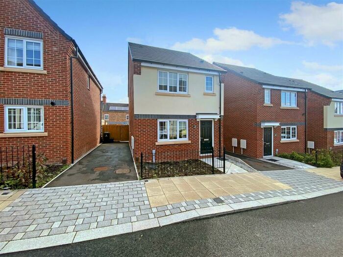 3 Bedroom Detached House To Rent In Wellington Road, Hanley, Stoke-on-Trent, ST1