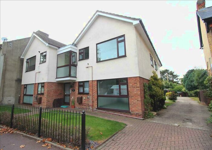 1 Bedroom Apartment To Rent In Westcliff On Sea, SS0