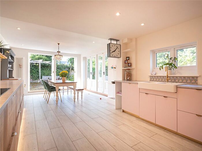 4 Bedroom Detached House For Sale In London Road, Marlborough, SN8