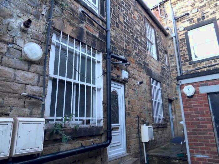 1 Bedroom Apartment To Rent In Daisy Hill, Dewsbury, WF13