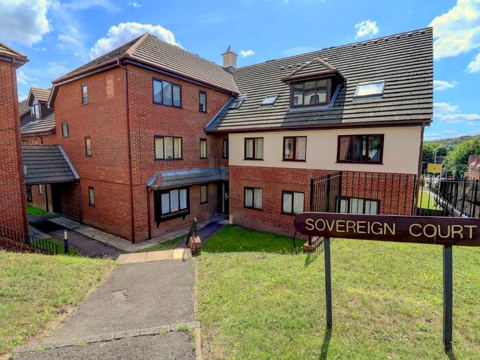 1 Bedroom Flat To Rent In Sovereign Court, Totteridge Avenue, High Wycombe, HP13