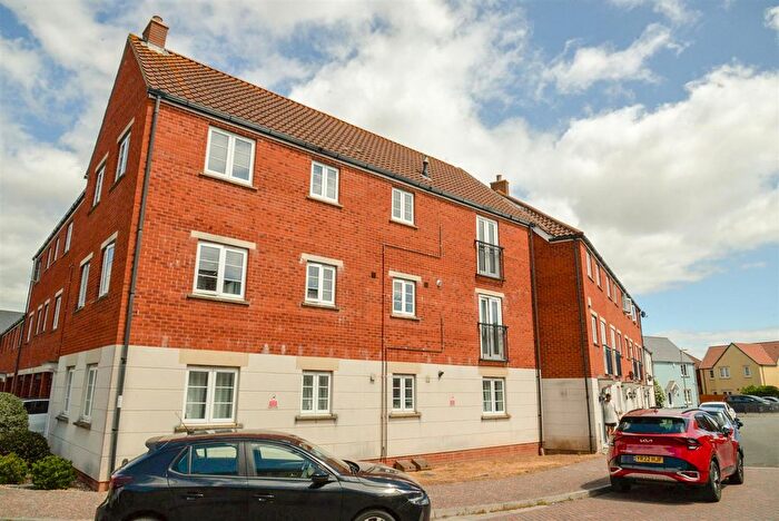 2 Bedroom Flat To Rent In Mulholland Way, Highbridge, TA9