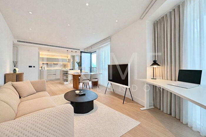 2 Bedroom Flat To Rent In Cassini Apartments, Cascade Way, White City Living, W12