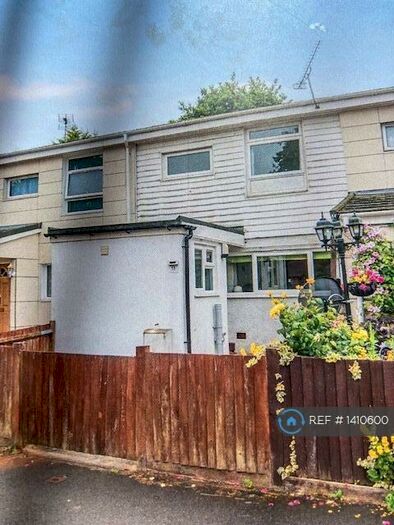 2 Bedroom Semi-Detached House To Rent In Highcroft Green, Maidstone, ME15
