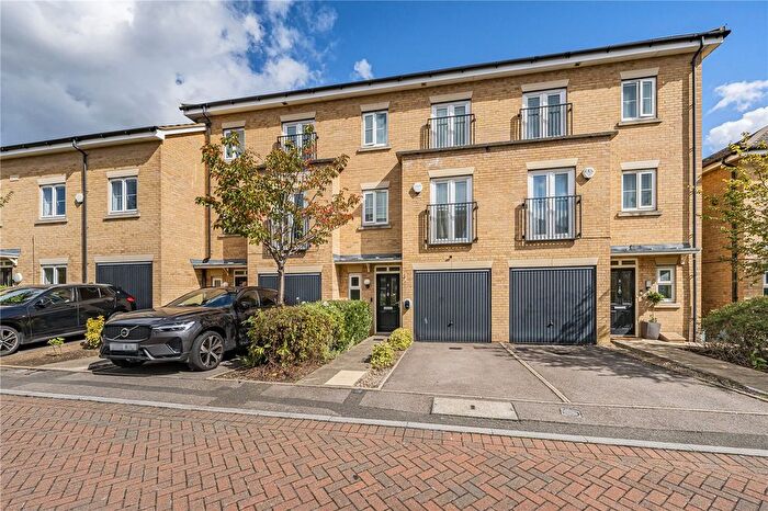 3 Bedroom Terraced House For Sale In Herbert Place, Isleworth, TW7