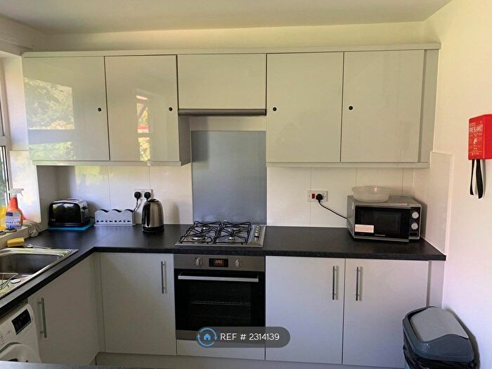 3 Bedroom Terraced House To Rent In Foxborough Gardens, London, SE4
