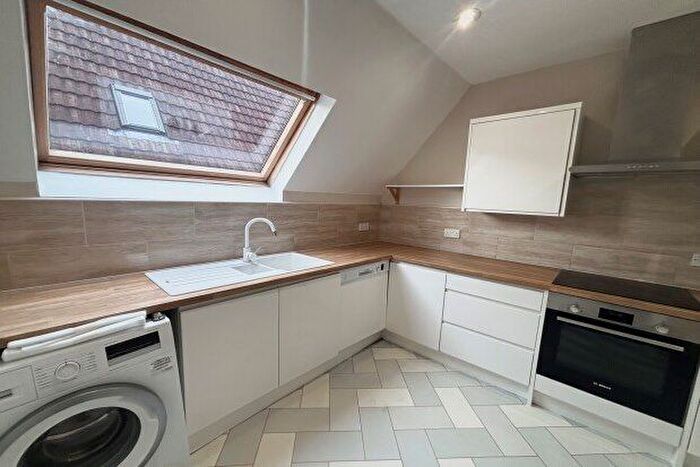 3 Bedroom Flat To Rent In Woodstock Road, Bristol, BS6