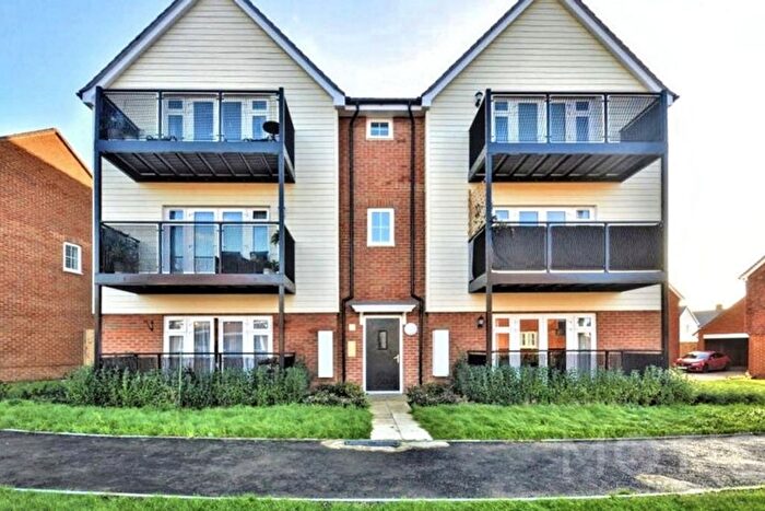 2 Bedroom Flat To Rent In Pipin Crescent, Ashford, TN25