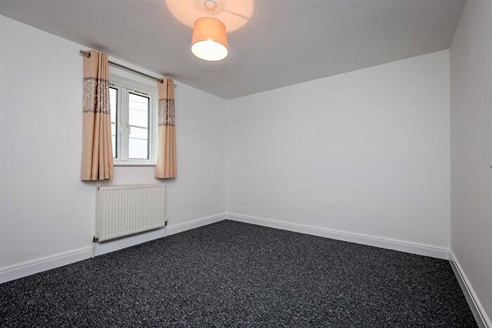2 Bedroom End Of Terrace House To Rent In Viking Court, Bracebridge Heath, LN4