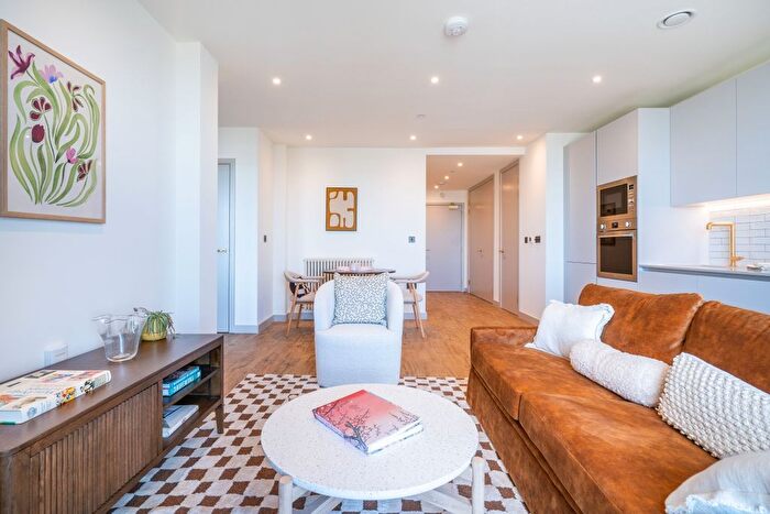 1 Bedroom Flat To Rent In The Eades, Selborne Road London, E17