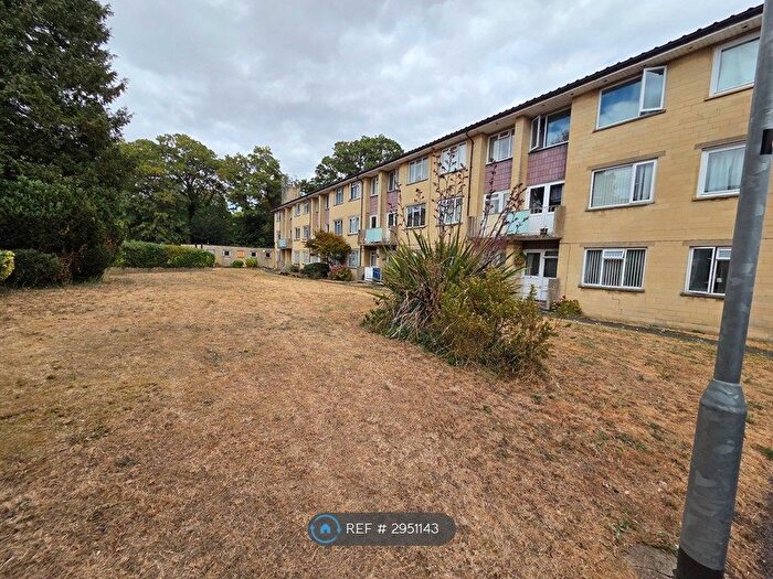 1 Bedroom Flat To Rent In Newlands Road, Corsham, SN13