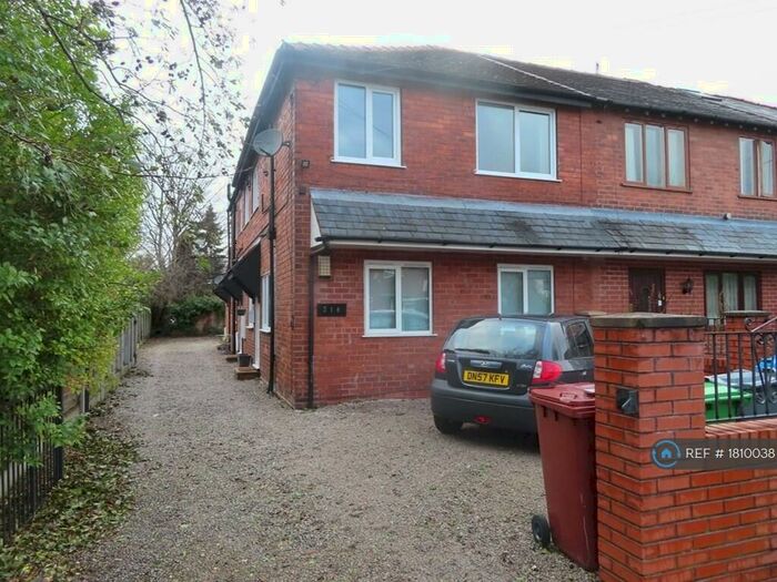 3 Bedroom Flat To Rent In Parrswood Road, Manchester, M20