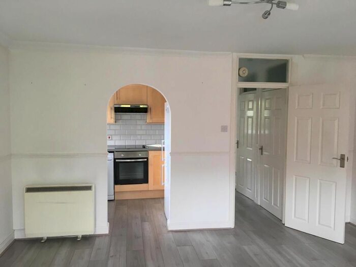 1 Bedroom Flat To Rent In Cock Lane, High Wycombe, HP13