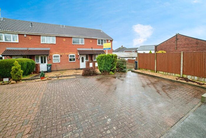 2 Bedroom Town House For Sale In Beechwood Grove, Sutton-in-Ashfield, Nottinghamshire, NG17