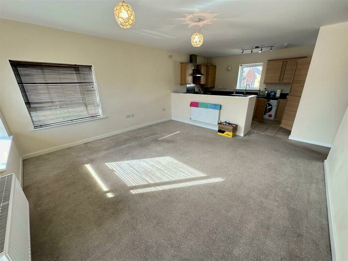 2 Bedroom Apartment To Rent In Chieftain Way, Cambridge, CB4