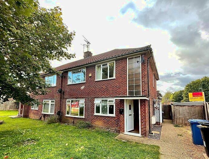 2 Bedroom Maisonette To Rent In Maidenhead, Berkshire, SL6