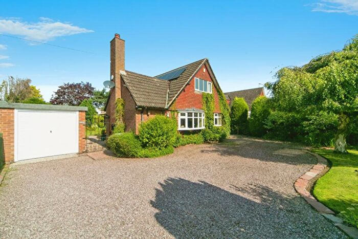 3 Bedroom Bungalow For Sale In Boathouse Lane, Parkgate, Neston, Merseyside, CH64