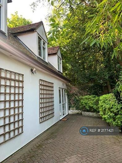 3 Bedroom Detached House To Rent In Trumpington Road, Cambridge, CB2