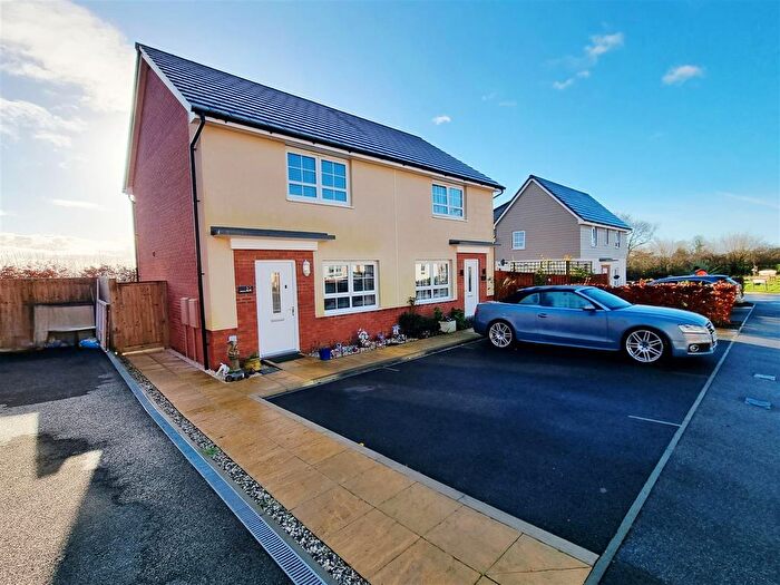 2 Bedroom Semi Detached House For Sale In Long Meadow, Launceston, PL15