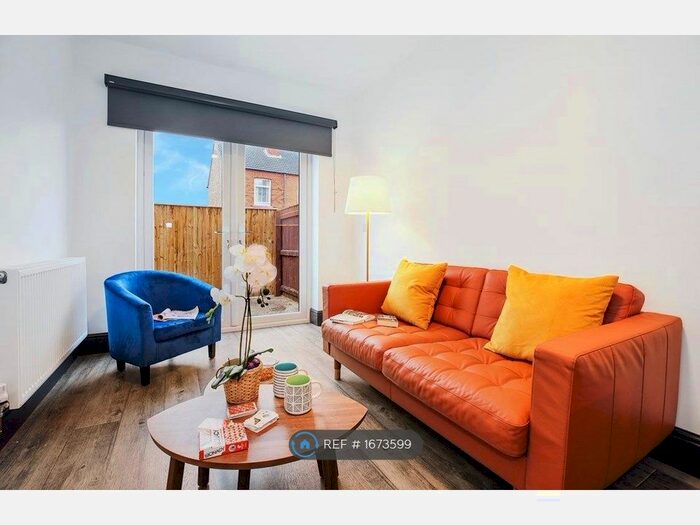 2 Bedroom Flat To Rent In Kingsway, Cleethorpes, DN35