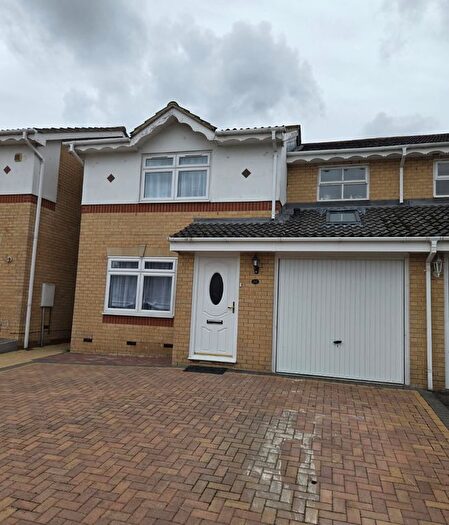 Studio To Rent In Thamesmead, London, SE28