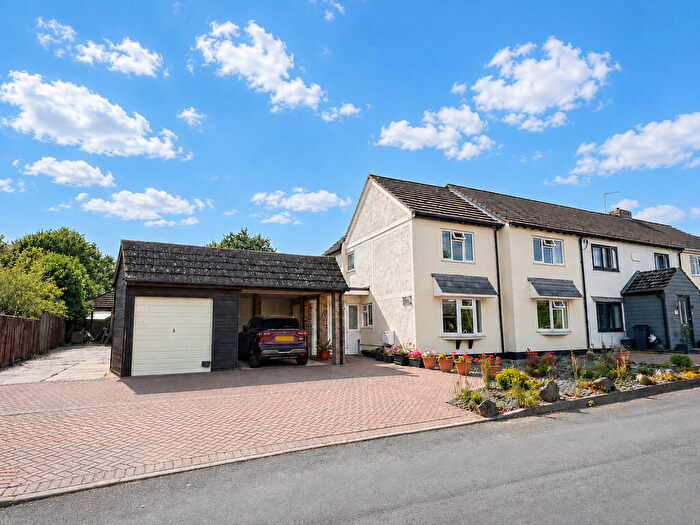 3 Bedroom End Of Terrace House For Sale In Simpsons Lane, Tiptree, CO5