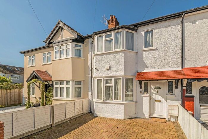 4 Bedroom Property To Rent In Cobham Avenue, New Malden, KT3