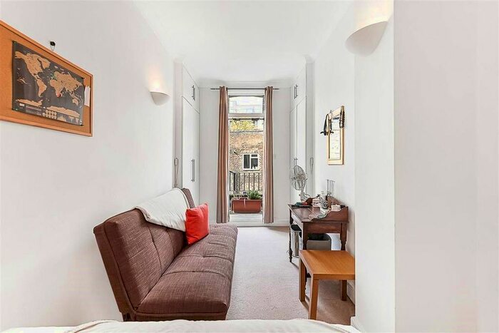 2 Bedroom Flat To Rent In St George's Drive, Pimlico, London, SW1V