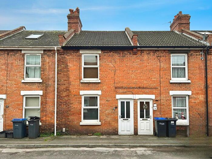 2 Bedroom Terraced House For Sale In Orchard Road, Salisbury, SP2