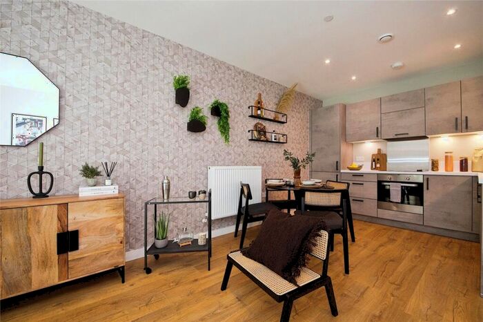 2 Bedroom Flat For Sale In Neasden Lane, London, NW10