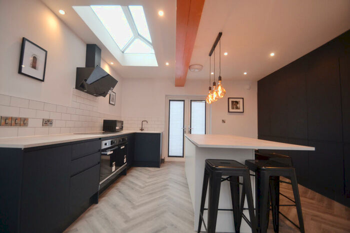 6 Bedroom End Of Terrace House To Rent In Beresford Street, Rusholme, Manchester, M14