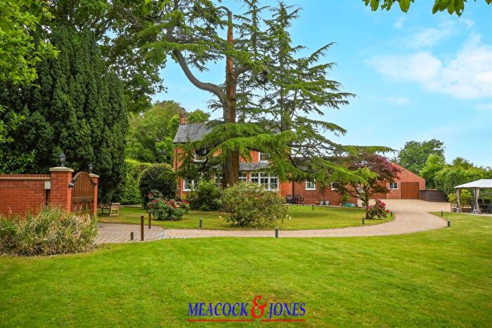 6 Bedroom Detached House For Sale In Church Lane, Hutton, Brentwood, CM13